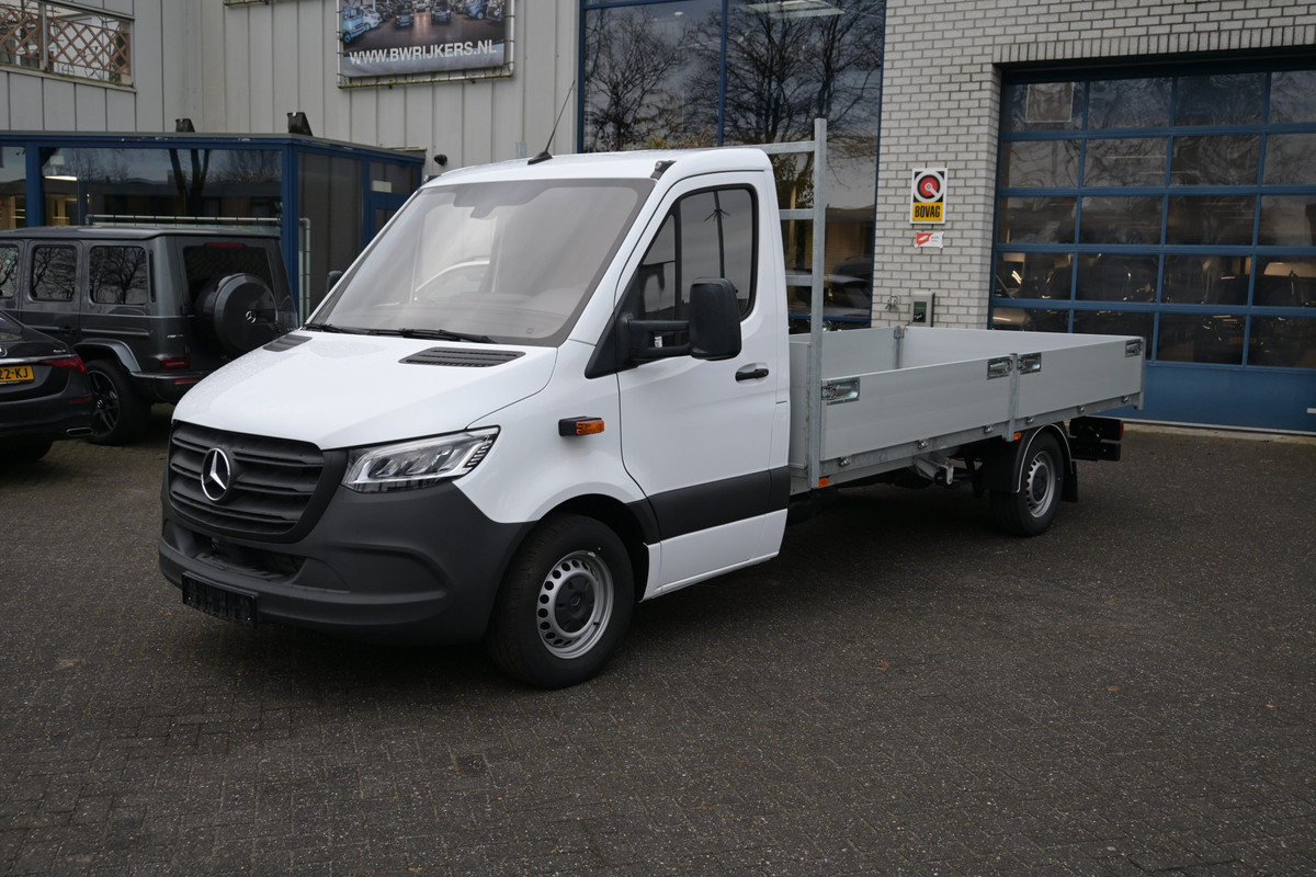 Mercedes-Benz Sprinter 319 CDI L3 432 wb Open laadbak 3500kg trekgewicht, MBUX met navigatie, Led verlichting