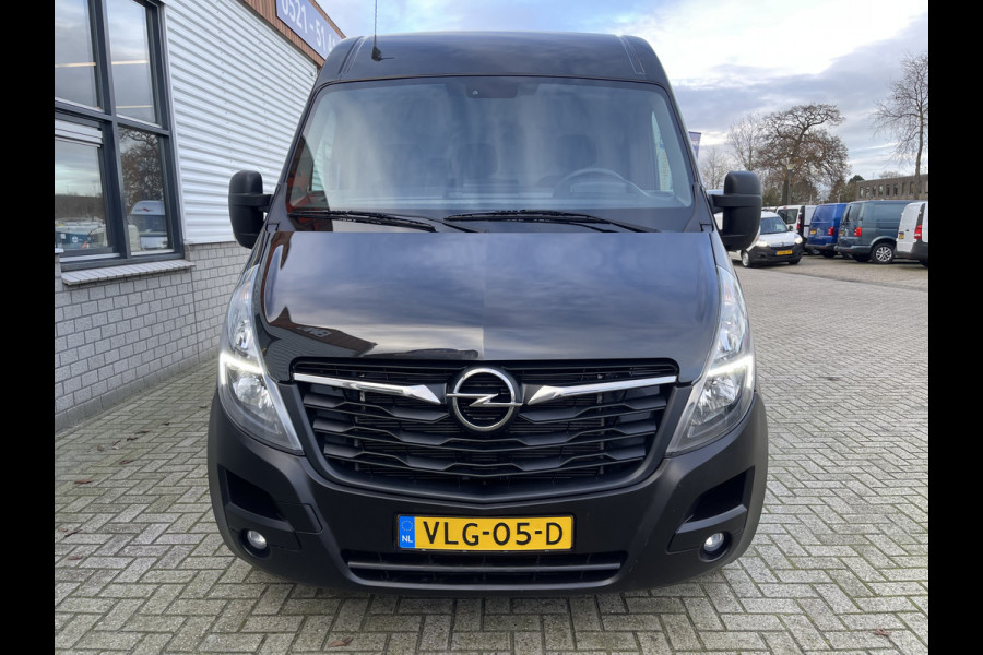 Opel Movano 2.3 Turbo 136pk L2H2 / vaste prijs rijklaar € 21.950 ex btw / lease vanaf € 393 / cruise en climate control / zwart metallic / navigatie / achteruit rijcamera !