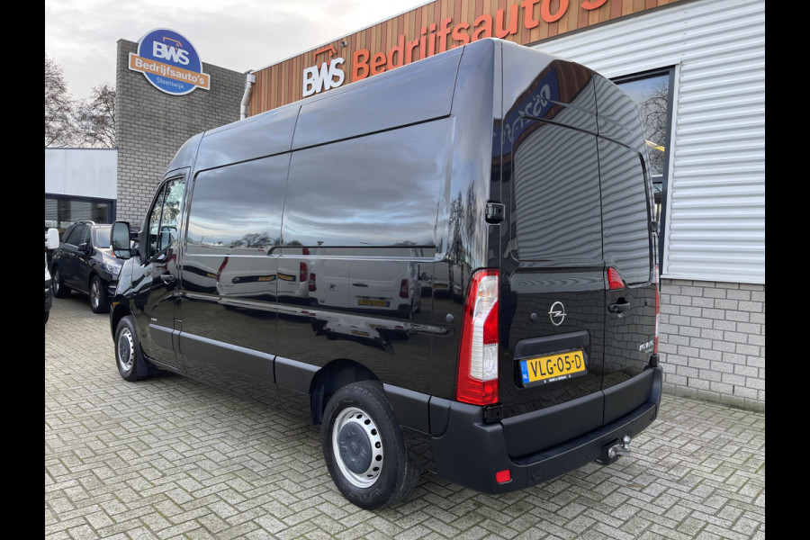 Opel Movano 2.3 Turbo 136pk L2H2 / vaste prijs rijklaar € 21.950 ex btw / lease vanaf € 393 / cruise en climate control / zwart metallic / navigatie / achteruit rijcamera !