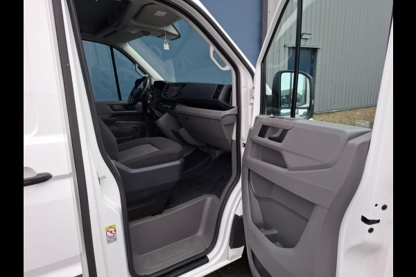 Volkswagen Crafter 35 2.0 TDI L3H2 DC Comfortline AIRCO / NAVI / L2H1 / N.A.P / TREKHAAK / CAMERA /