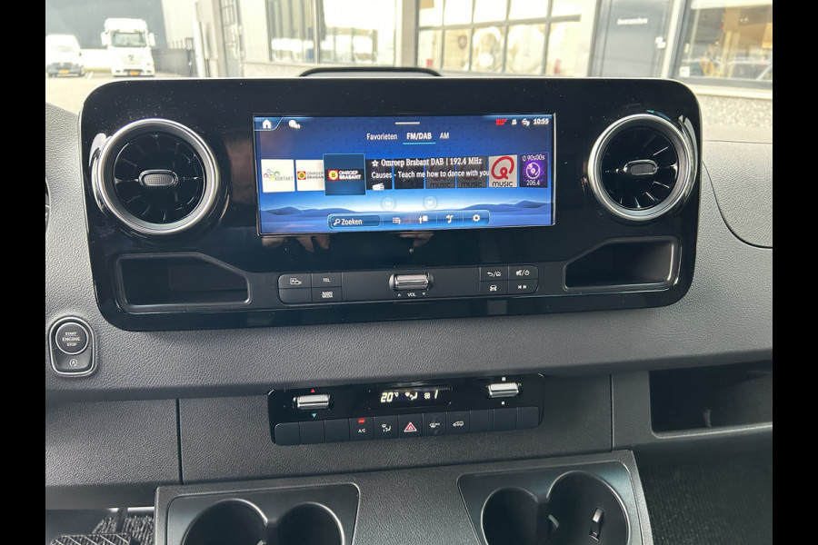 Mercedes-Benz Sprinter 319 CDI L2 H2 PRO / 3500KG Trekhaak / LED / MBUX / Camera / Carplay navigatie / Cruise control / Airco