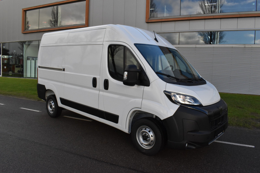 Peugeot Boxer 2.2 BlueHDi 140 S&S L2H2 3.3t Nieuwe bussen zonder bpm L2H2/ achteruitrijcamera verzwaard verenpakket, pakket City plus