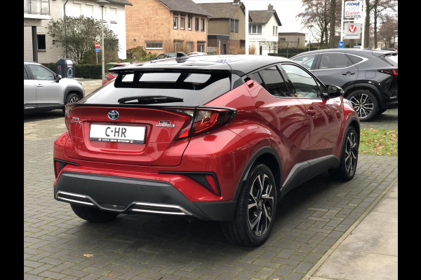 Toyota C-HR 2.0 Hybrid 184pk Style Bi-Tone | Dodehoekherkenning, Stoel + Stuurverwarming, Keyless, CarPlay, Parkeersensoren