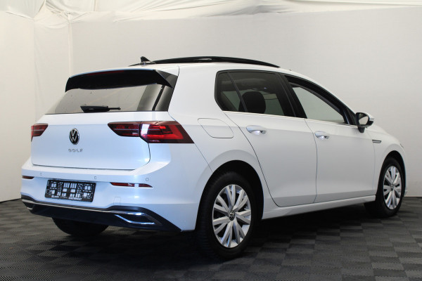 Volkswagen Golf 1.5 TSI Style |Pano|Navi|Alcantara|