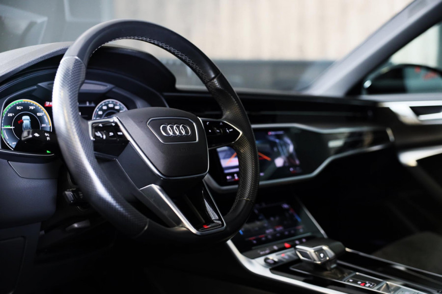 Audi A6 Avant 55 TFSI E Quattro Competition / 367 PK / ACC / Virtual Cockpit / Lane Assist / Head Up / 360 Camera / Navi / MATRIX