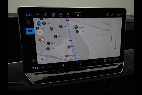 Volkswagen Passat Variant 1.5 eTSI 150pk DSG R-Line Business Navigatie Trekhaak Camera Stoelverwarming 140