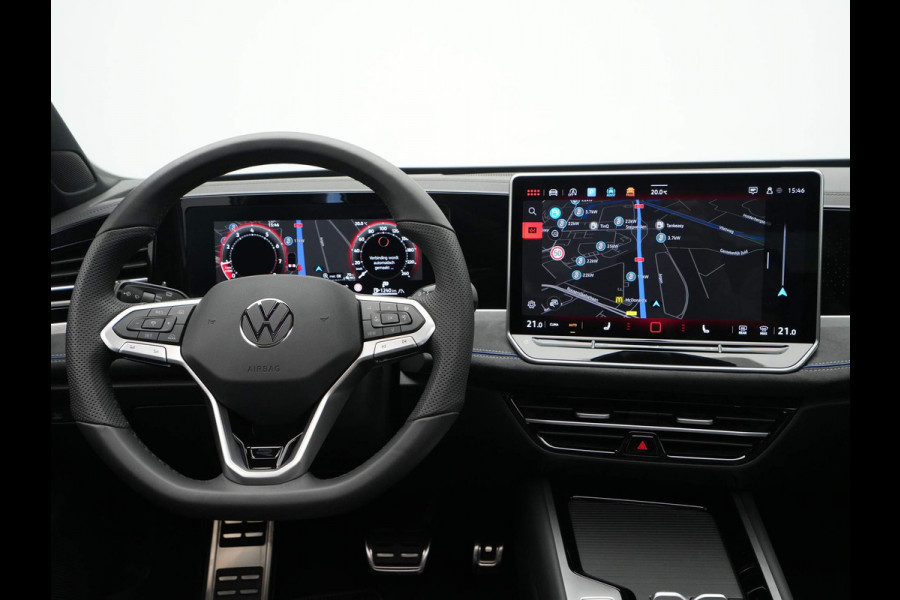 Volkswagen Passat Variant 1.5 eTSI 150pk DSG R-Line Business Panorama Navigatie Trekhaak Camera