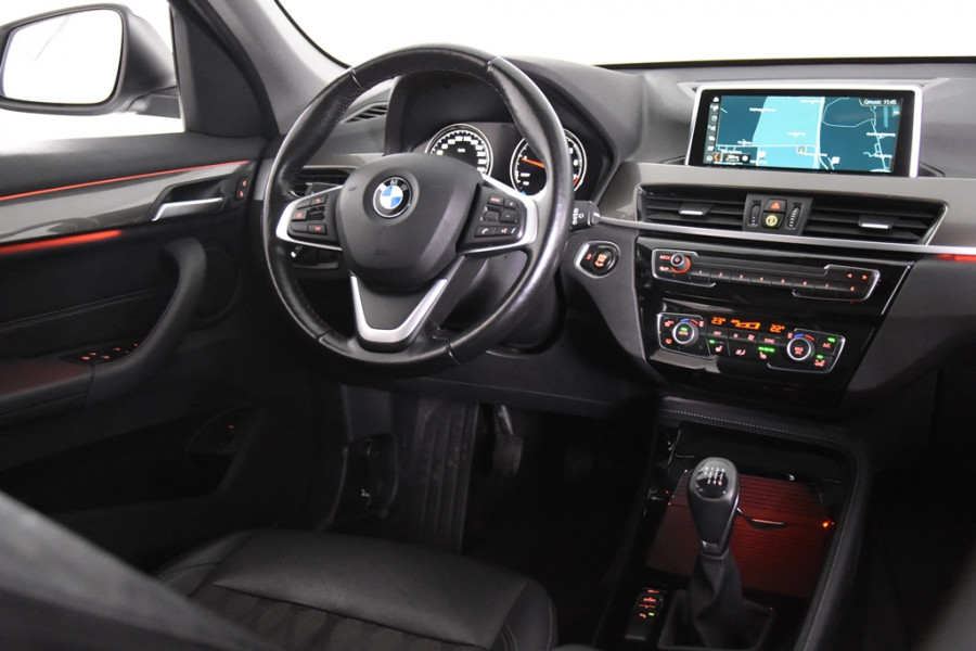 BMW X1 sDrive18i *1ste Eigenaar*Panoramadak*Leer*Navigatie*HUD*