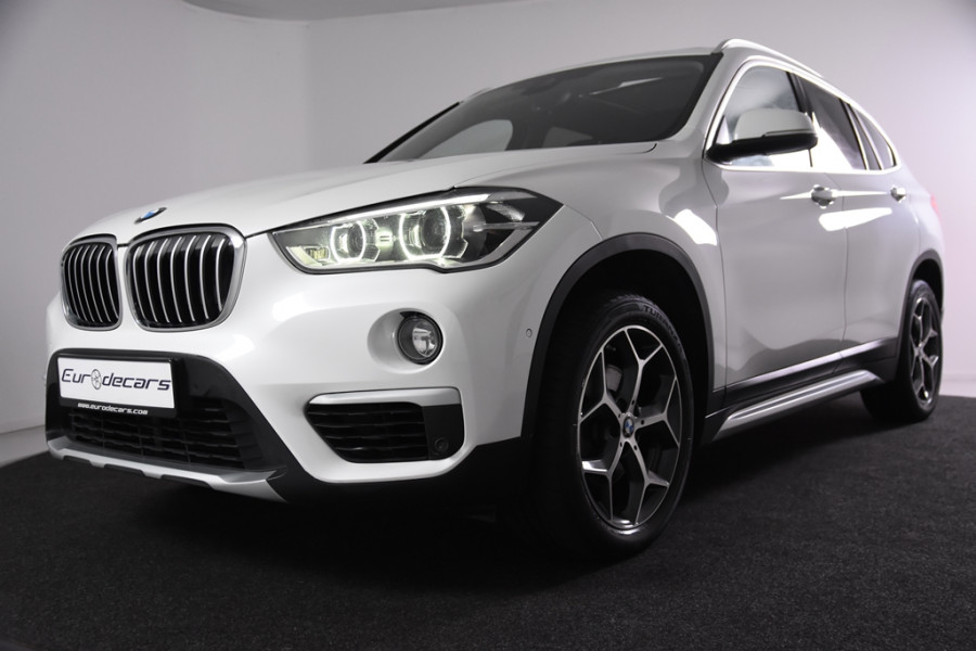 BMW X1 sDrive18i *1ste Eigenaar*Panoramadak*Leer*Navigatie*HUD*