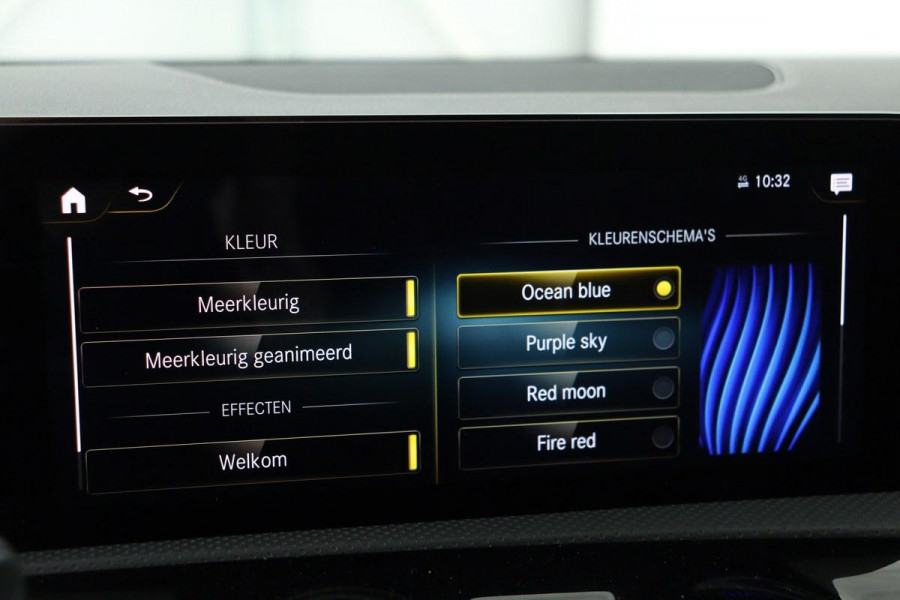 Mercedes-Benz CLA-Klasse 250e AMG Night | Panoramadak | Adaptive cruise | Leder | Trekhaak | Matrix LED | Burmester | Keyless | Memory | Sfeerverlichting | Camera | Carplay | Widescreen