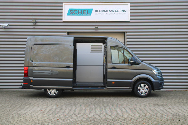 Volkswagen Crafter 35 2.0 TDI L3H3 177pk - Facelift - 2x Schuifdeur - Navigatie - LED - Geveerde stoel - Virtual cockpit - Camera - Trekhaak - Stoe