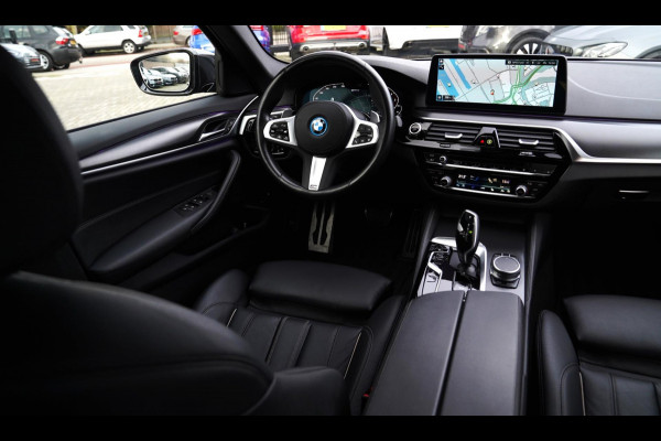 BMW 5 Serie 530e High Executive xDrive | M-pakket | BMW Assisted Drive | Sfeerverlichting | Camera | Dealer onderhouden |