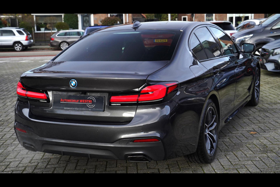 BMW 5 Serie 530e High Executive xDrive | M-pakket | BMW Assisted Drive | Sfeerverlichting | Camera | Dealer onderhouden |