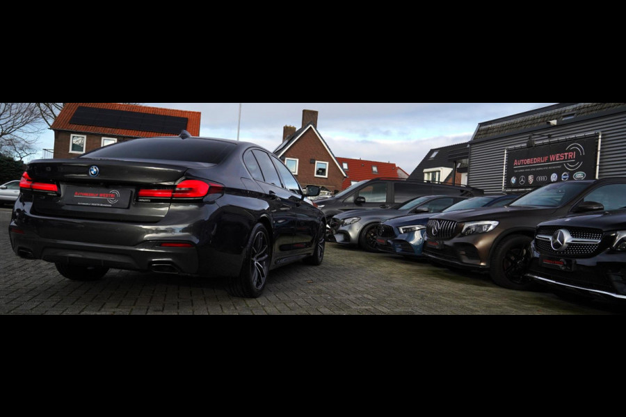 BMW 5 Serie 530e High Executive xDrive | M-pakket | BMW Assisted Drive | Sfeerverlichting | Camera | Dealer onderhouden |