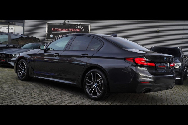 BMW 5 Serie 530e High Executive xDrive | M-pakket | BMW Assisted Drive | Sfeerverlichting | Camera | Dealer onderhouden |