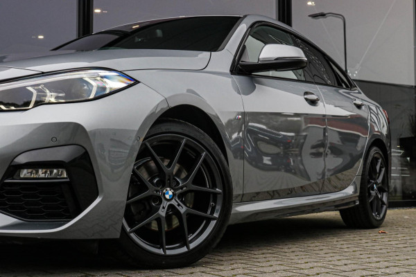 BMW 2 Serie Gran Coupé 218i M-Sport - LED - CAMERA - SPECIALE KLEUR