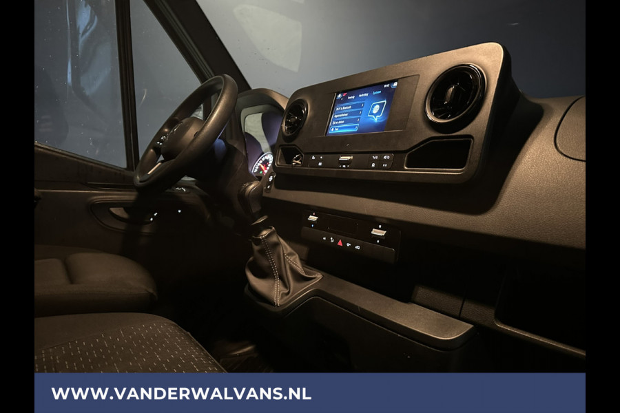 Mercedes-Benz Sprinter 314 CDI 143pk **BPM VRIJ voor de Ondernemer** L2H2 Euro6 Airco | Camera | Apple Carplay | Android Auto | Trekhaak Parkeersensoren, Cruisecontrol, Stoelverwarming, Bijrijdersbank