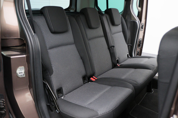 Mercedes-Benz Citan Tourer 112 Ambiente 5-Persoons, Airco, Bluetooth, Side-Bars, Cruise, Camera, PDC, Trekhaak, 16''