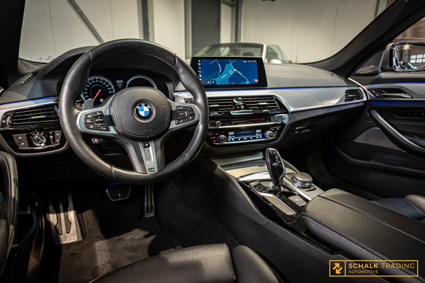 BMW 5 Serie Touring 540i xDrive High Executive|Pano|Cam|H&K