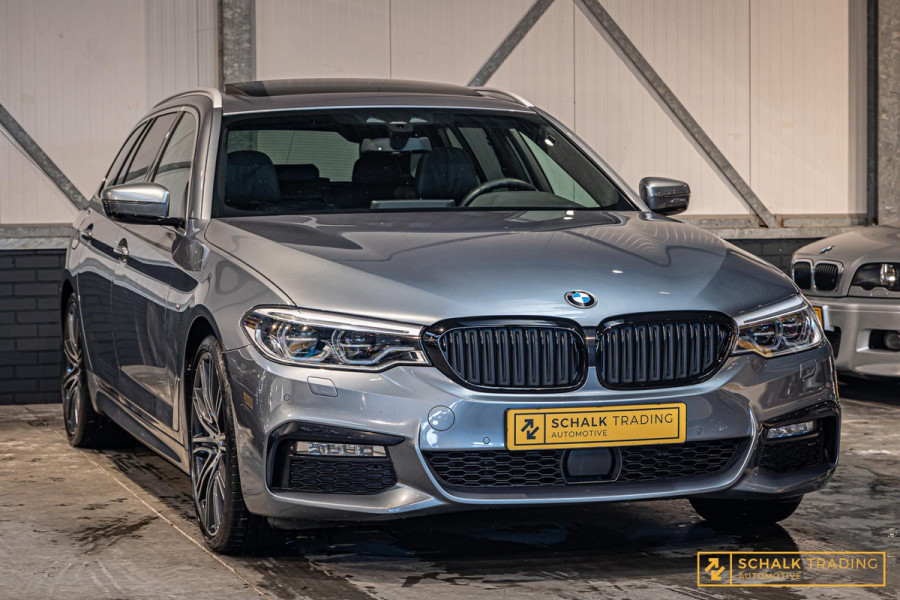 BMW 5 Serie Touring 540i xDrive High Executive|Pano|Cam|H&K