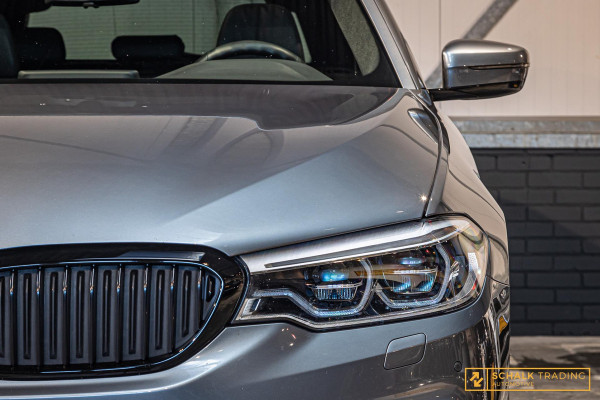 BMW 5 Serie Touring 540i xDrive High Executive|Pano|Cam|H&K