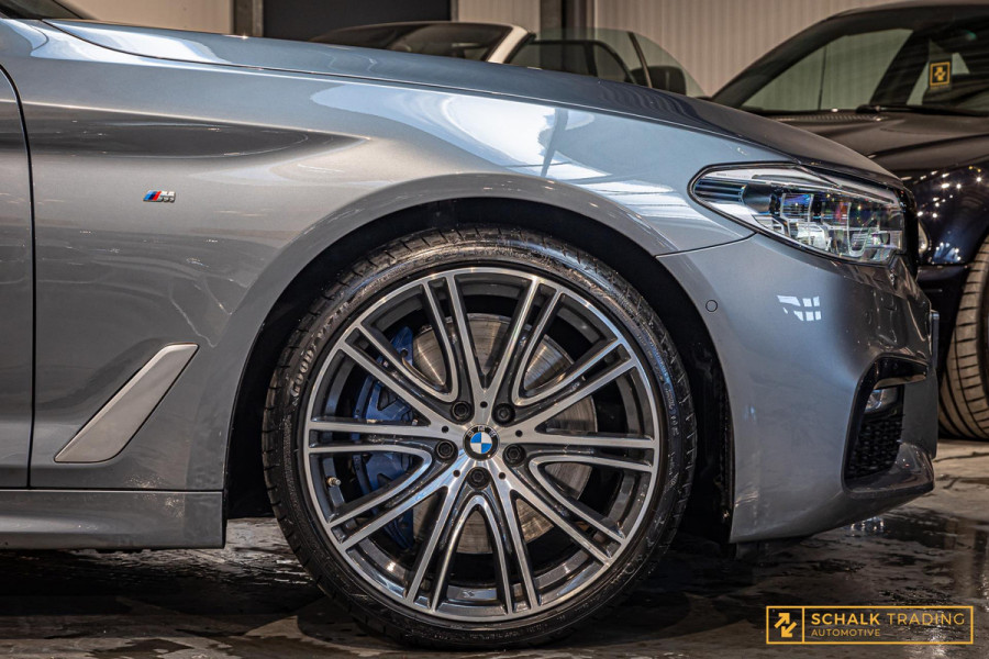 BMW 5 Serie Touring 540i xDrive High Executive|Pano|Cam|H&K