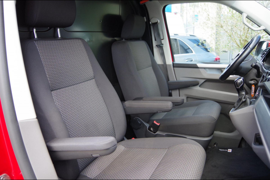 Volkswagen Transporter 2.0 TDI L2 BULLI 150PK AUT. LED, ADAPT. CRUISE, VIRTUAL, PDC, CAMERA, NAVI, AIRCO, VOORRUIT VERW., NL AUTO