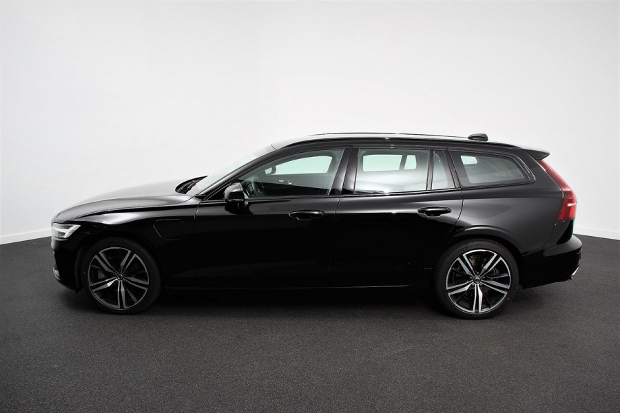 Volvo V60 2.0 T6 Recharge AWD R-Design | Navigatie | Harmon Kardon | Camera | Adaptive Cruise Control | 19 Inch Lichtmetalen Velgen |