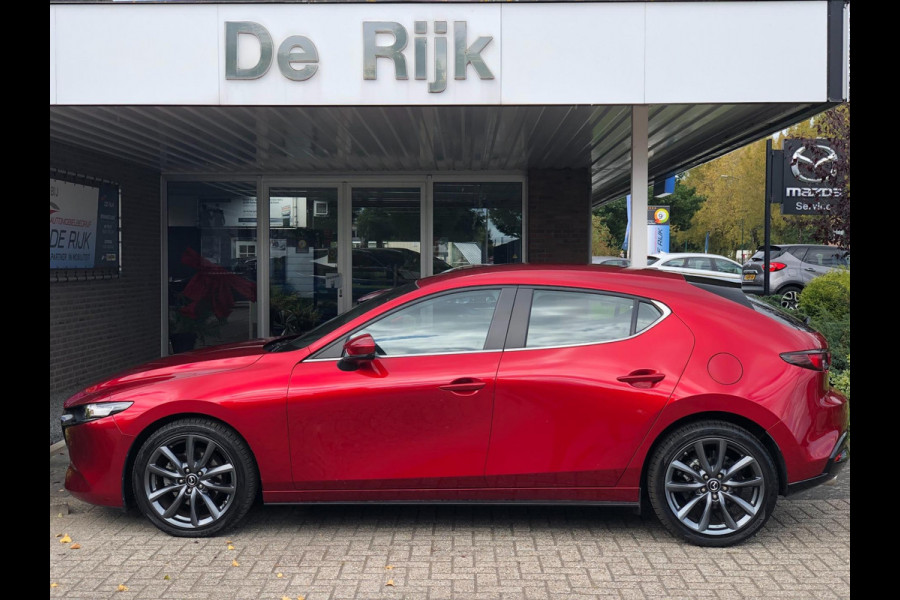 Mazda 3 2.0 SkyActiv-G 122 Comfort | ACC, 18'' LMV, Navi, Camera, Stoel+Stuurverw., Climate | Dealeroh. | 'Soul Crystal Red'