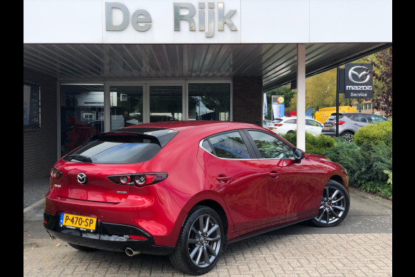 Mazda 3 2.0 SkyActiv-G 122 Comfort | ACC, 18'' LMV, Navi, Camera, Stoel+Stuurverw., Climate | Dealeroh. | 'Soul Crystal Red'