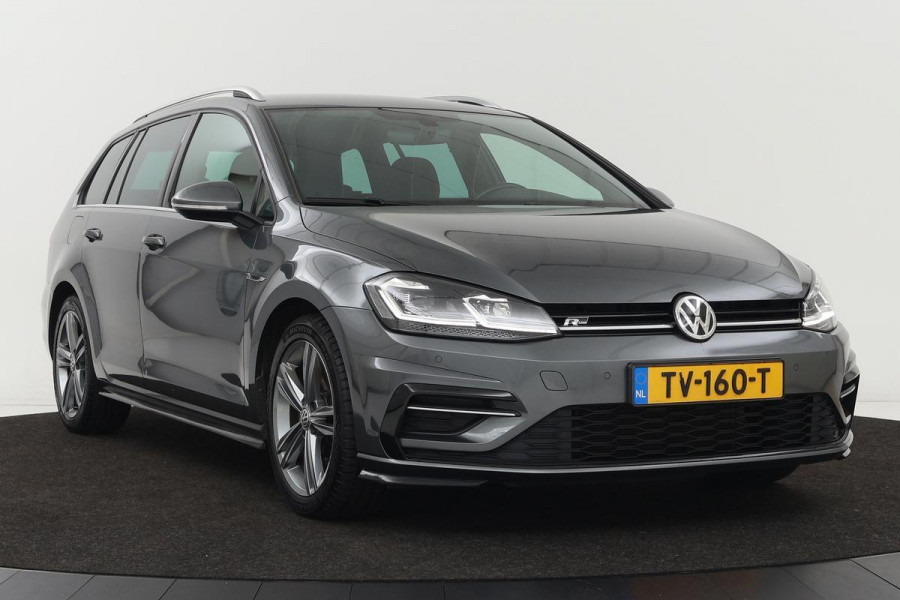 Volkswagen Golf 1.6 TDI R-line | Trekhaak | Adaptive cruise | Full LED | Carplay | Sportstoelen | Navigatie | Active Info | PDC | Climate control