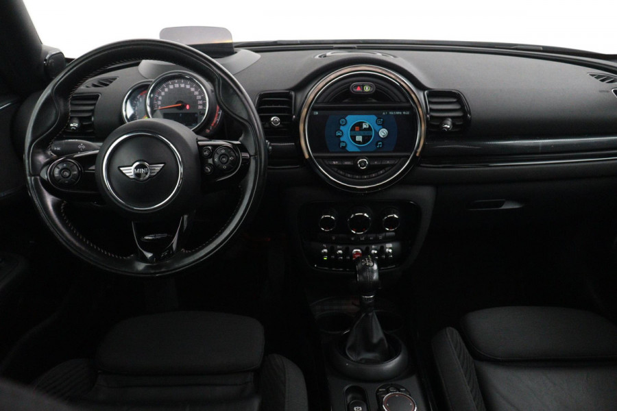 MINI Clubman 1.5 Cooper Chili(NL auto, Panorama, Trekhaak, Navi Prof, Parkeerhulp V+A, Head-up, Led, Sportstoelen, Etc)