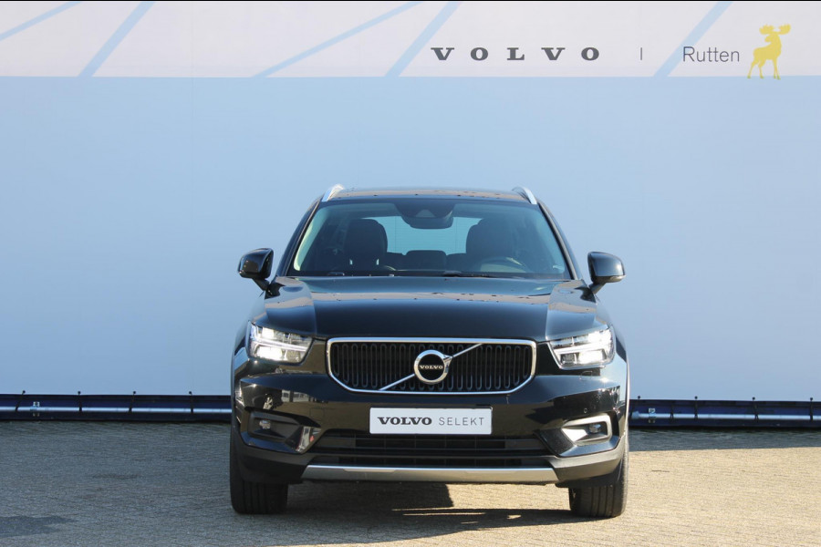 Volvo XC40 T5 262PK Automaat Recharge Momentum Pro / Navigatie / Zittingverlengers voor / Cross Traffic Alert / ECC / Cruise Control / 19" lichtmetalen velgen