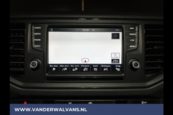 Volkswagen Crafter 2.0 TDI 141pk L3H2 L2H1 Euro6 Airco | Navigatie | Apple Carplay | Android Auto | Trekhaak Parkeersensoren, Bijrijdersbank