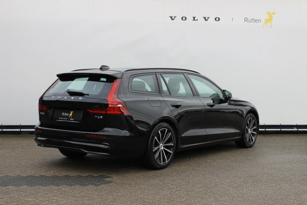 Volvo V60 T6 350PK Automaat Recharge AWD Plus Dark / Adaptieve cruise control / BLIS / Panoramadak / Apple carplay / Elektrische stoelen met geheugen / Parkeersensoren met 360 camera / Trekhaak / Elektrische achterklep