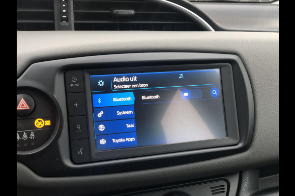 Toyota Yaris 1.0 VVT-i Connect | Eerste eigenaar, Trekhaak, Apple CarPlay/Android Auto, Camera, Lichtmetalen velgen