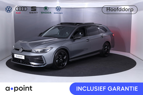 Volkswagen Passat Variant 1.5 eTSI R-Line Business 150 pk Automaat (DSG) | Private lease vanaf € 885,- pm | Verlengde garantie | Blackstyle | Panoramadak | Elektr. trekhaak | Parkeersensoren (Park assist) | Achteruitrijcamera |