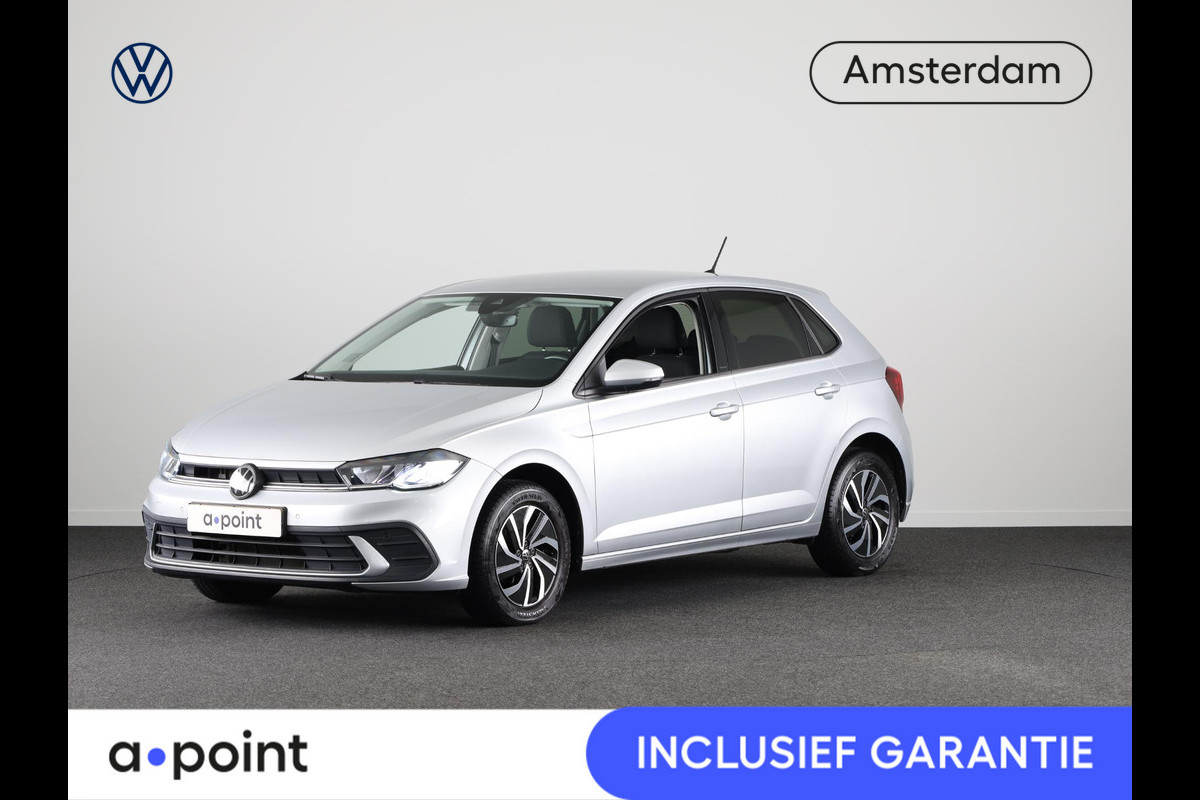 Volkswagen Polo 1.0 TSI Life 95PK | Navigatie | Stoelverwarming | Parkeersensoren en camera | Keyless entry en start |