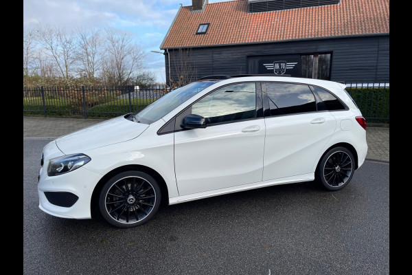 Mercedes-Benz B-Klasse 180 AMG Styling/Night Pakket Panoramadak Alcantara, 18'' LMV, Navi, , Cruise, Sfeerverlichting | NAP