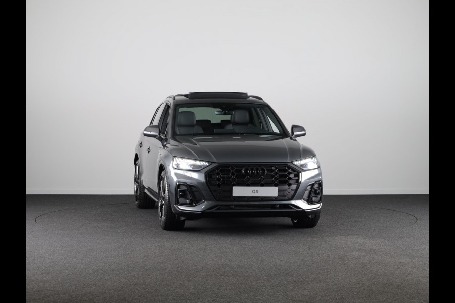 Audi Q5 50 TFSI e S edition Competition Panormadak, luchtvering, adaptive cruise control, comfortsleutel