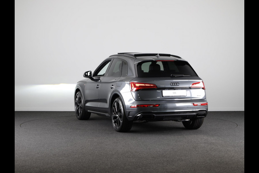 Audi Q5 50 TFSI e S edition Competition Panormadak, luchtvering, adaptive cruise control, comfortsleutel