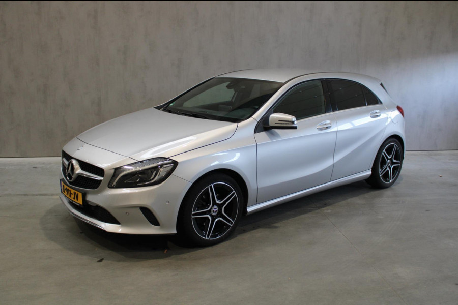 Mercedes-Benz A-Klasse 180 Ambition Navigatie/Cruise/PDC 12 maanden bovag