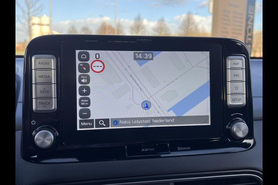 Hyundai Kona EV Premium 64 kWh 1e Eigenaar,Navi,Clima,Camera,Cruise,Head Up Display,Trekhaak,N.A.P,APK tot 08-2025