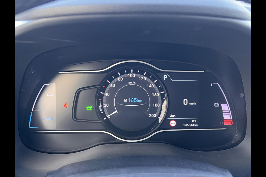 Hyundai Kona EV Premium 64 kWh 1e Eigenaar,Navi,Clima,Camera,Cruise,Head Up Display,Trekhaak,N.A.P,APK tot 08-2025