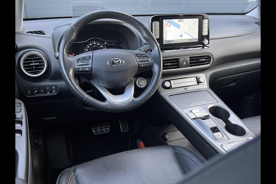 Hyundai Kona EV Premium 64 kWh 1e Eigenaar,Navi,Clima,Camera,Cruise,Head Up Display,Trekhaak,N.A.P,APK tot 08-2025