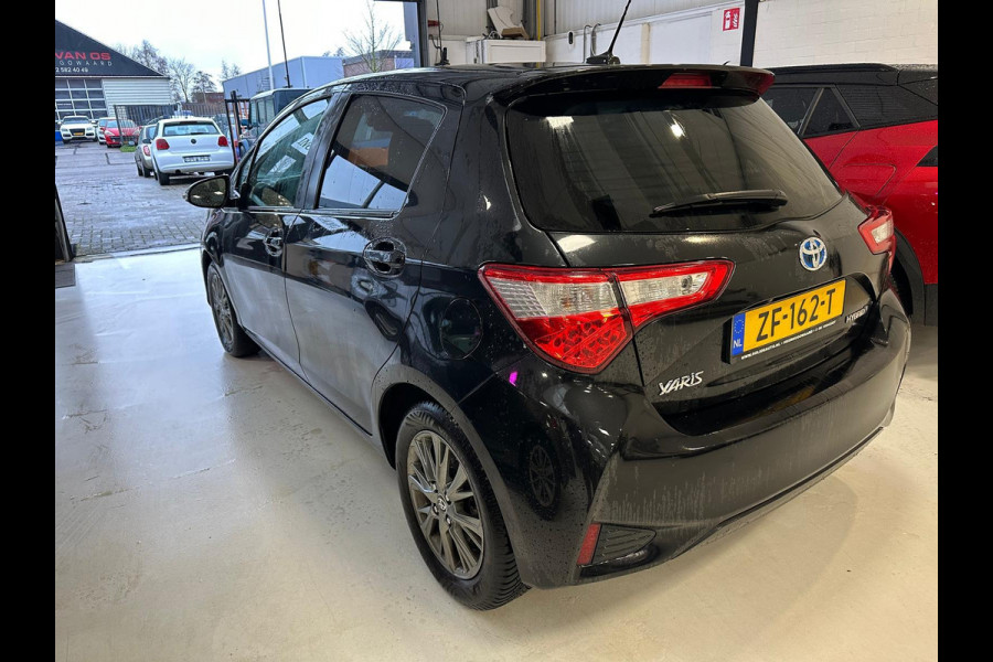 Toyota Yaris 1.5 Hybrid Dynamic 1 JAAR GARANTIE