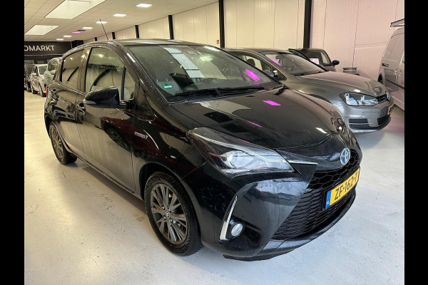 Toyota Yaris 1.5 Hybrid Dynamic 1 JAAR GARANTIE