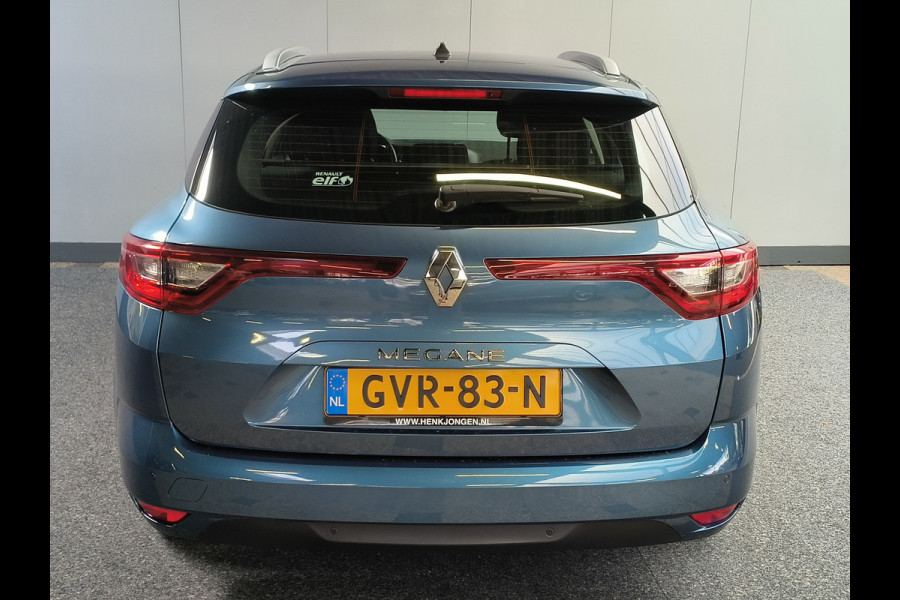 Renault MEGANE Estate 1.3 TCe Limited 140 PK uit 2019 Rijklaar + 12 maanden Bovag-garantie Henk Jongen Auto's in Helmond,  al 50 jaar service zoals 't hoort!