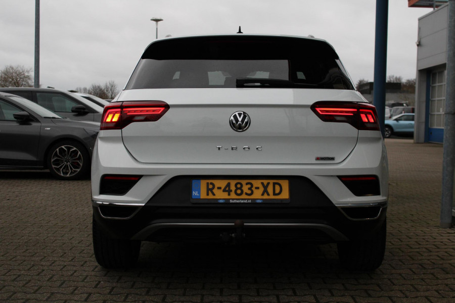 Volkswagen T-Roc 2.0 TSI 4Motion Sport | Trekhaak 1700KG | Stoelverwarming | Climate Control | Parkeersensoren |