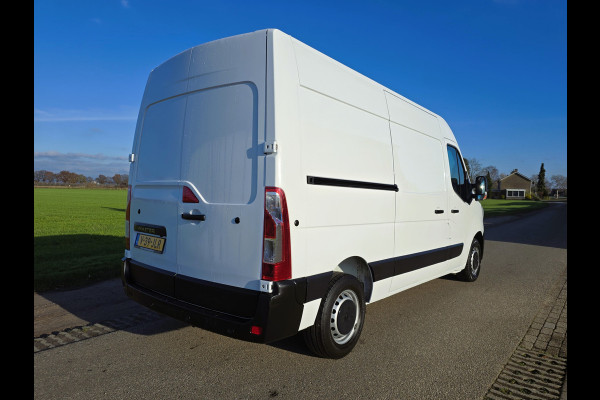 Renault Master T35 2.3 dCi L2 H2 - 150 Pk - Euro 6 - Navi - ParkeerCamera - Airco - Cruise Control